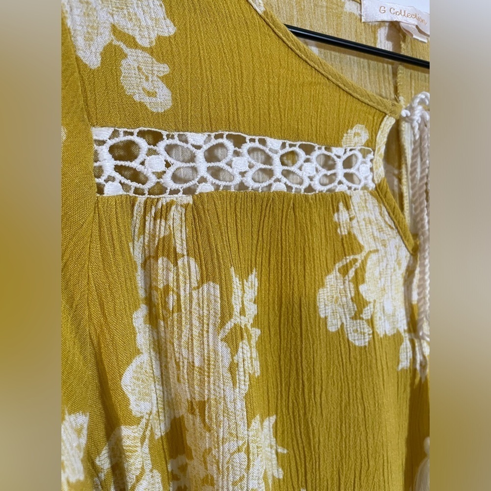 G Collection Yellow Floral Boho Blouse W/ Bell Sleeve Tassel & Lace Detail Small - Picture 4 of 9